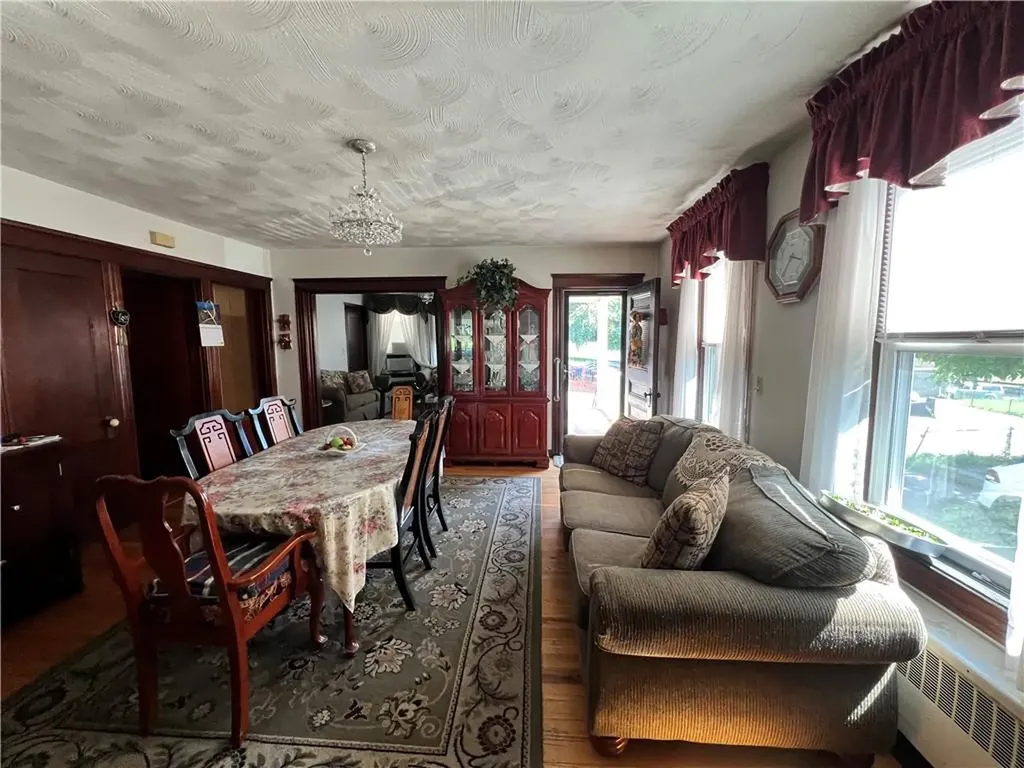 19 Vale Street Providence RI 02908
