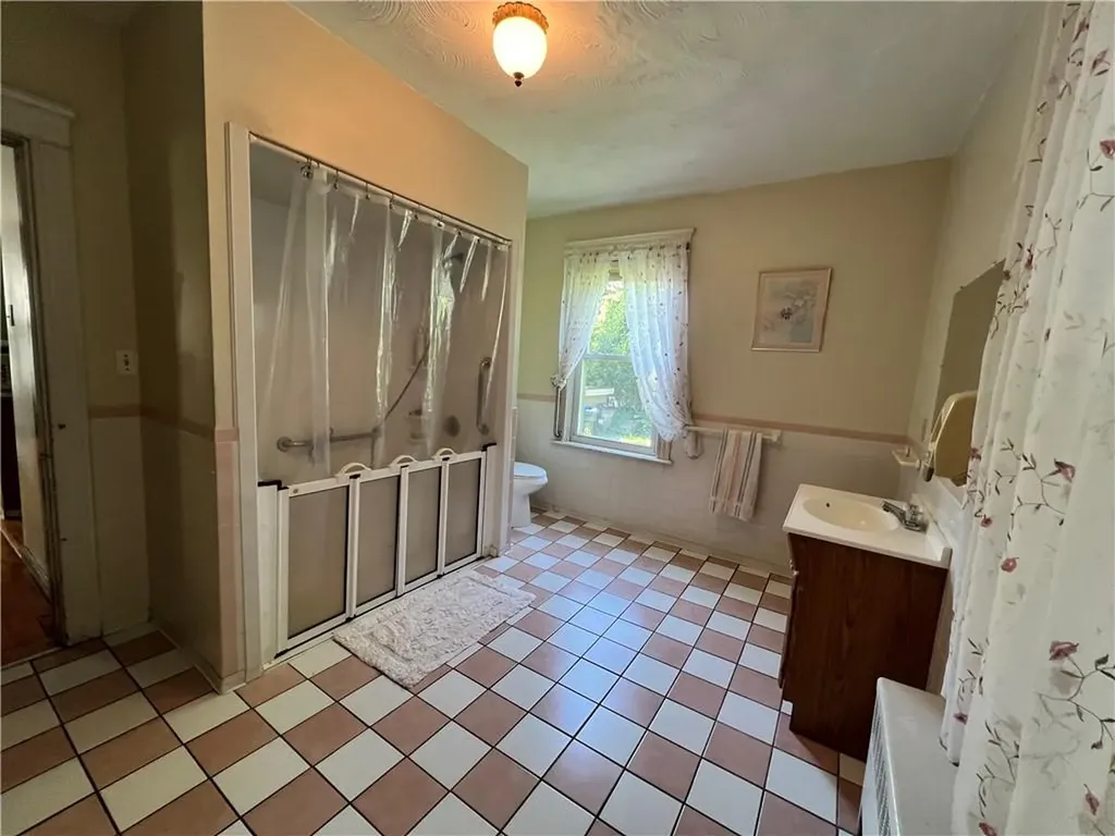 19 Vale Street Providence RI 02908