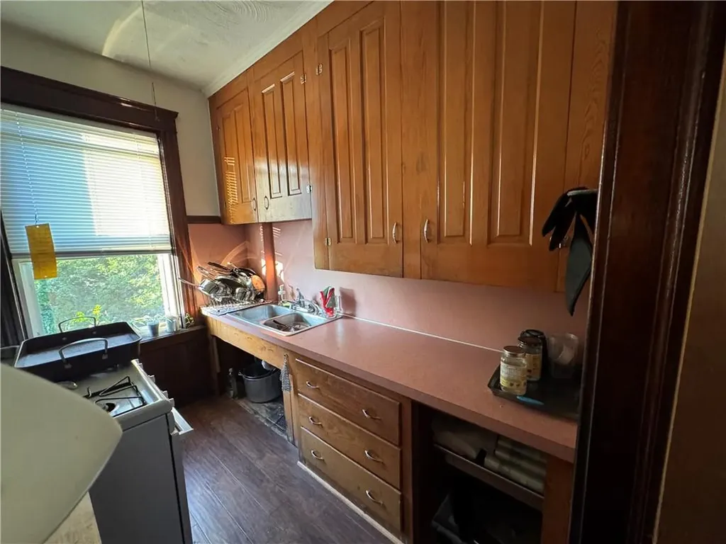 19 Vale Street Providence RI 02908
