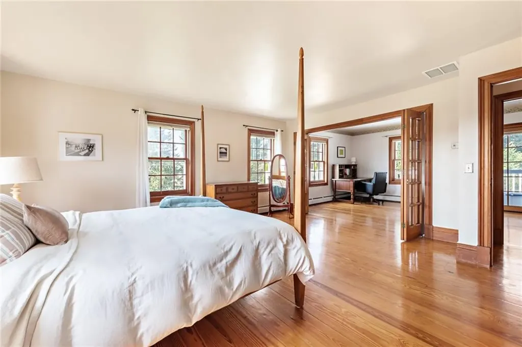 4059 Main Road Tiverton RI 02878