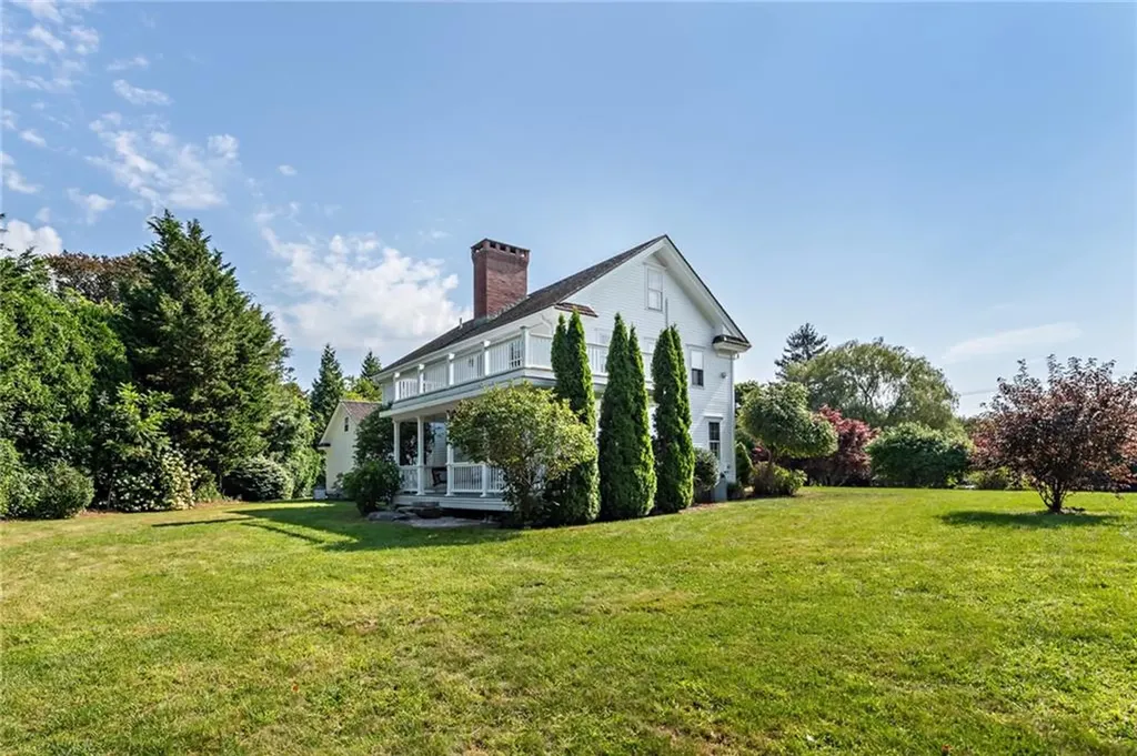 4059 Main Road Tiverton RI 02878
