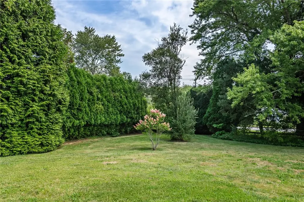 4059 Main Road Tiverton RI 02878