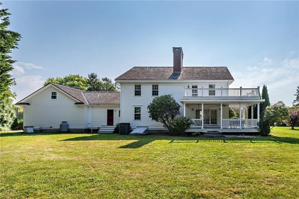 4059 Main Road Tiverton RI 02878