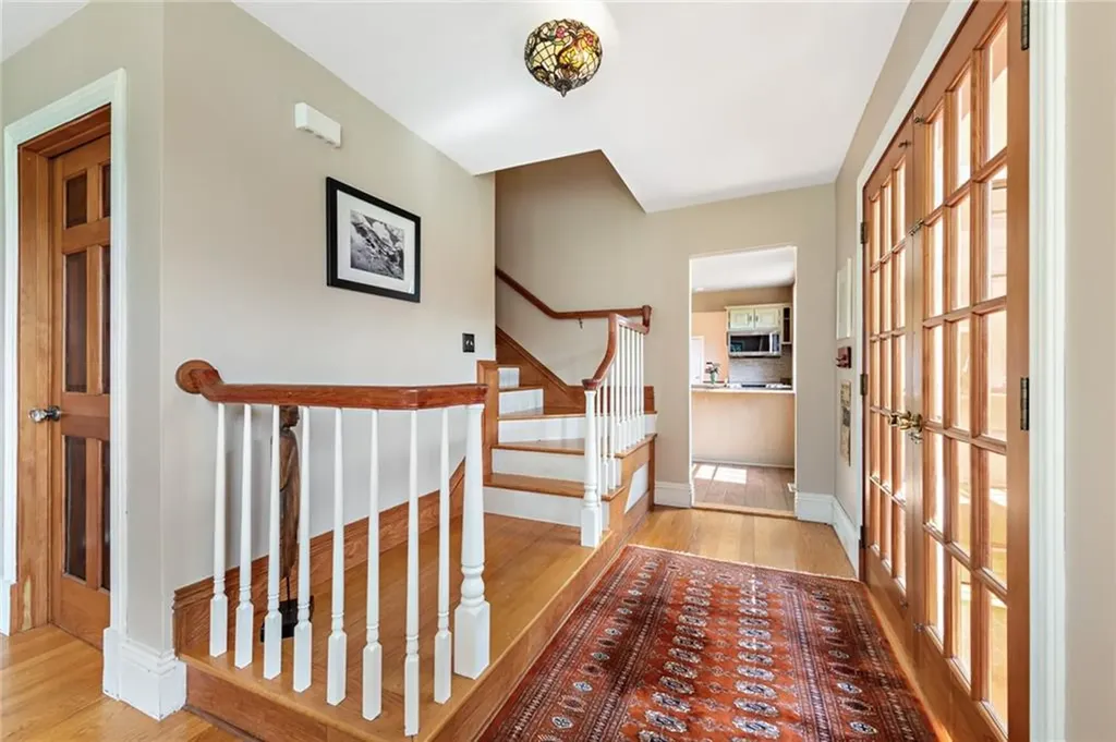 4059 Main Road Tiverton RI 02878