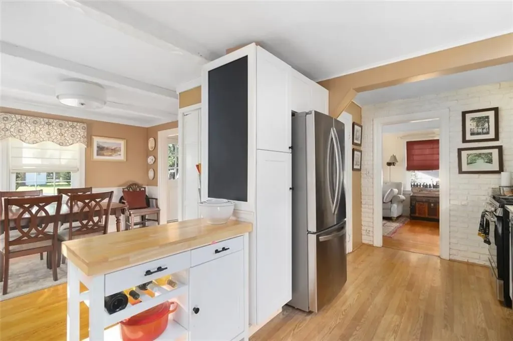 2036 Cranston Street Cranston RI 02920