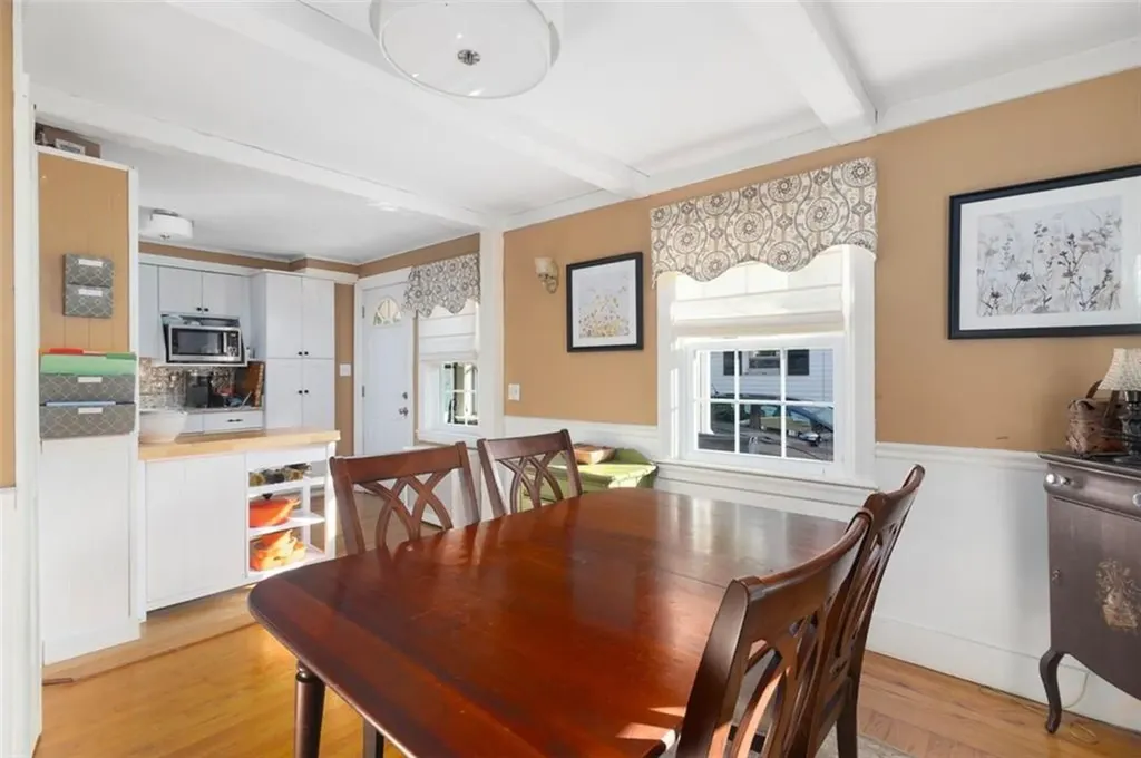 2036 Cranston Street Cranston RI 02920