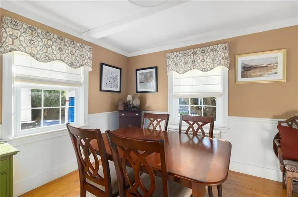 2036 Cranston Street Cranston RI 02920