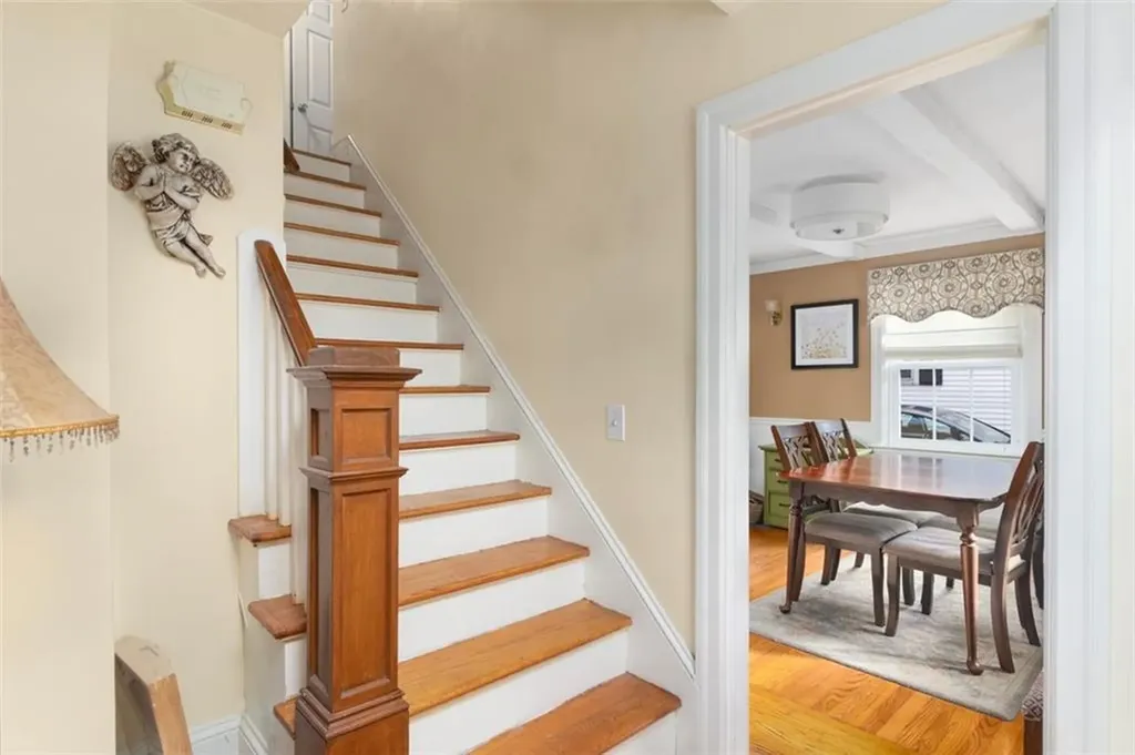 2036 Cranston Street Cranston RI 02920
