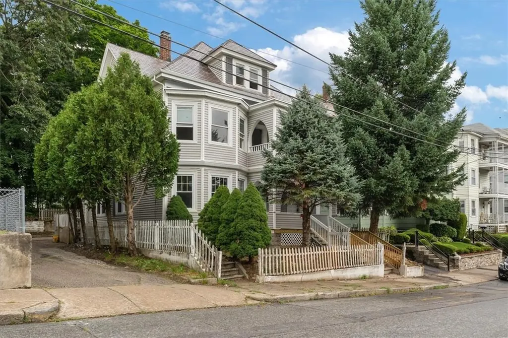 129 Rebekah Street Woonsocket RI 02895