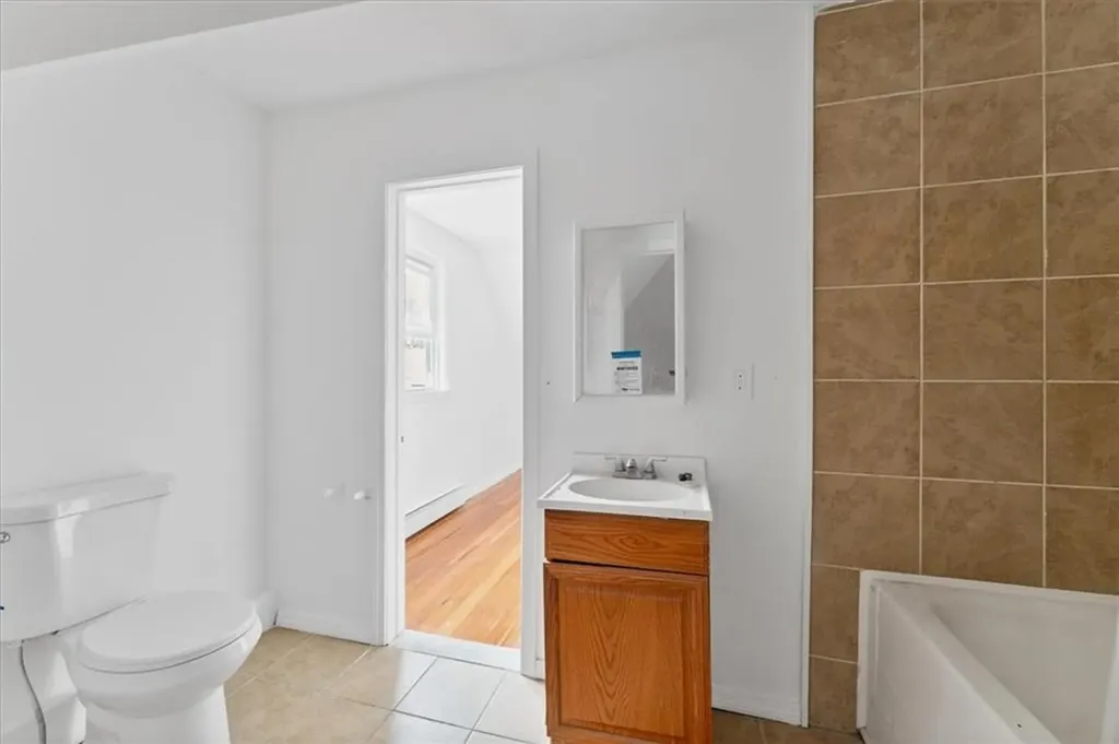 129 Rebekah Street Woonsocket RI 02895