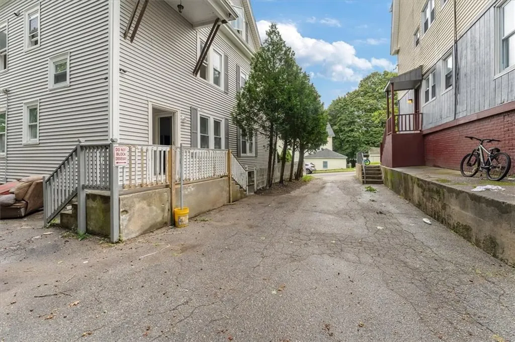 129 Rebekah Street Woonsocket RI 02895