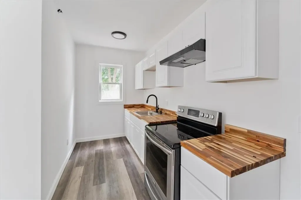 129 Rebekah Street Woonsocket RI 02895