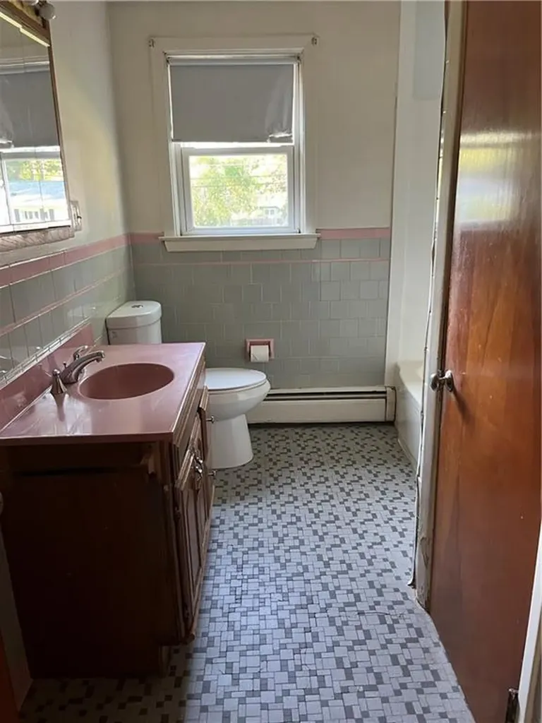 10 America Street Cumberland RI 02864