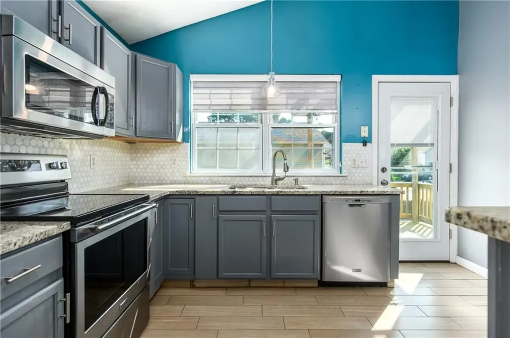 6 Plant Street Cumberland RI 02864