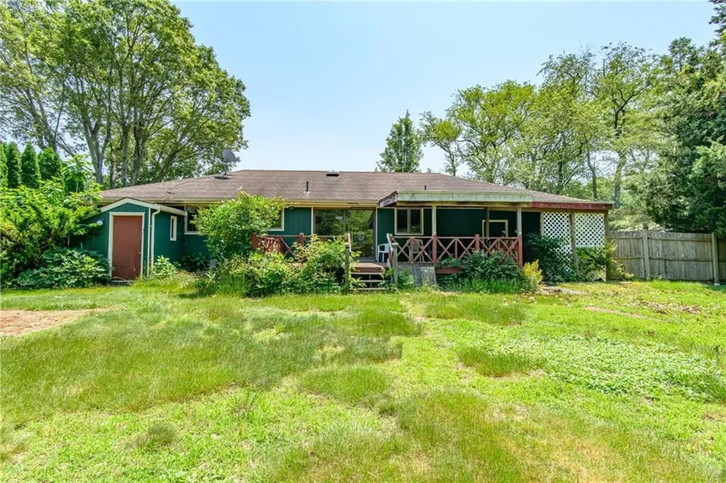 110 Leger Lane Tiverton RI 02878