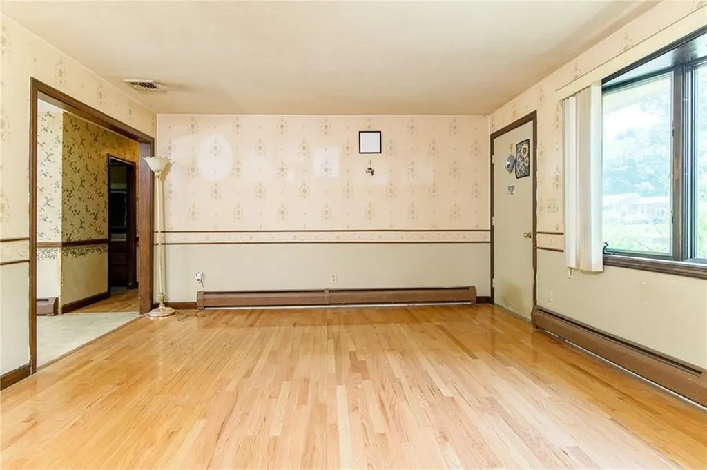 110 Leger Lane Tiverton RI 02878