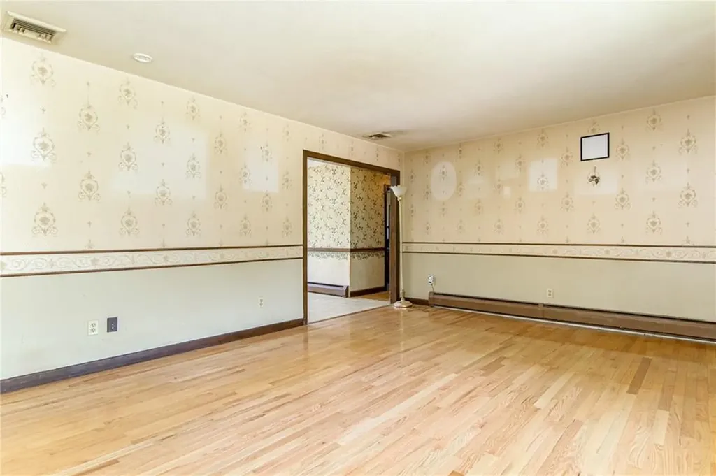 110 Leger Lane Tiverton RI 02878