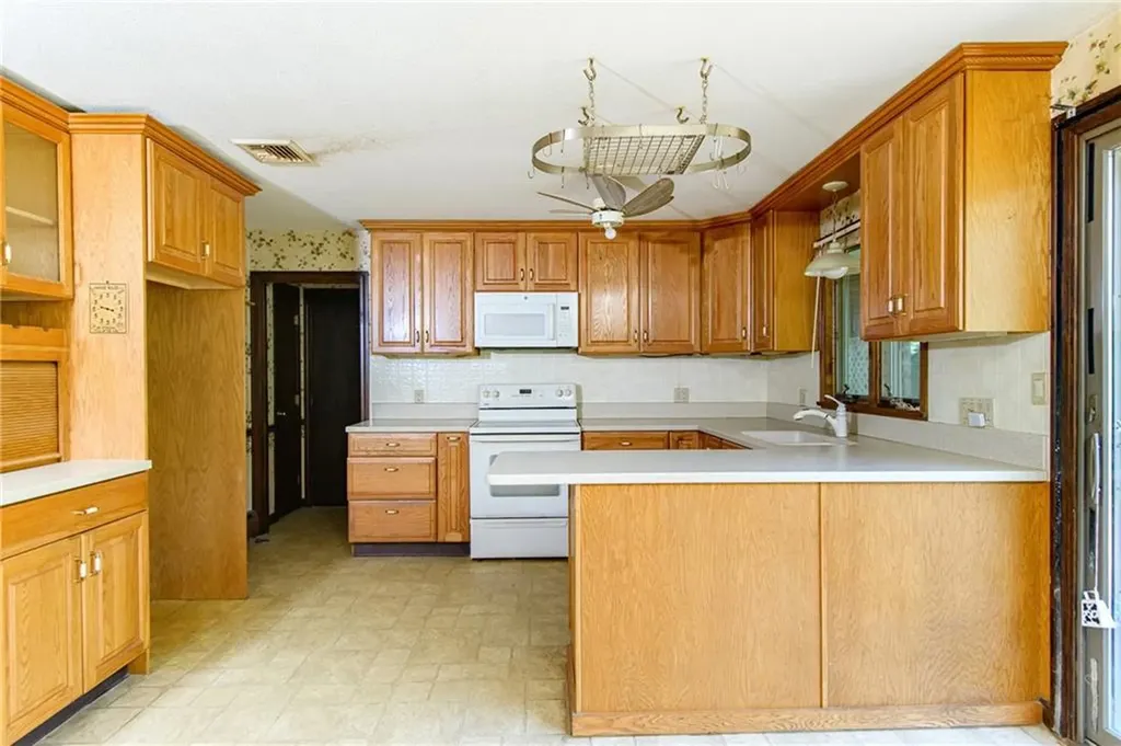 110 Leger Lane Tiverton RI 02878