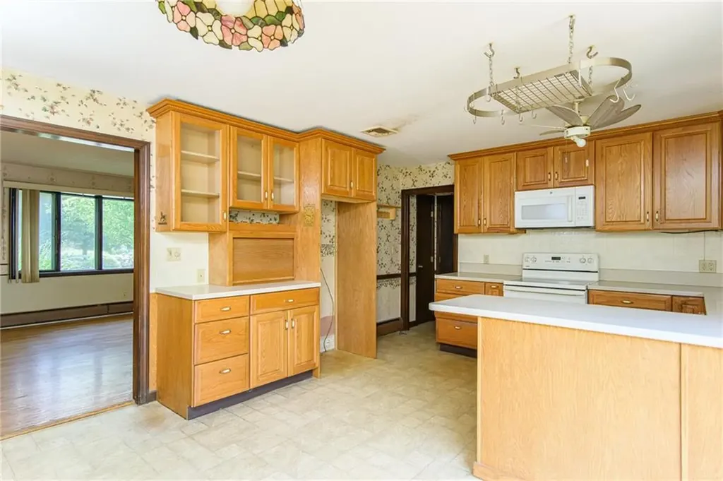 110 Leger Lane Tiverton RI 02878