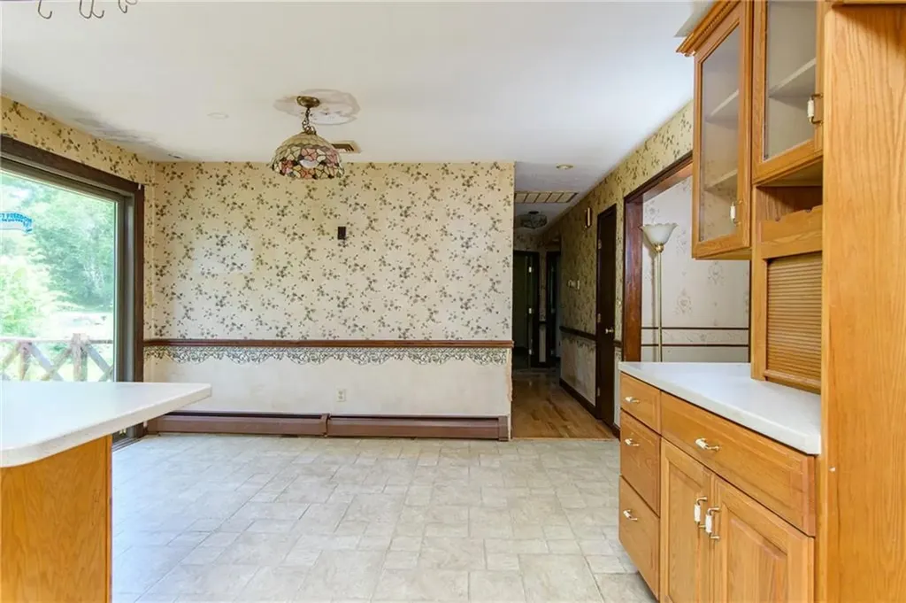 110 Leger Lane Tiverton RI 02878