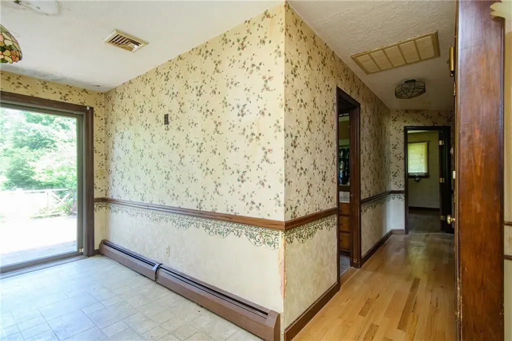 110 Leger Lane Tiverton RI 02878