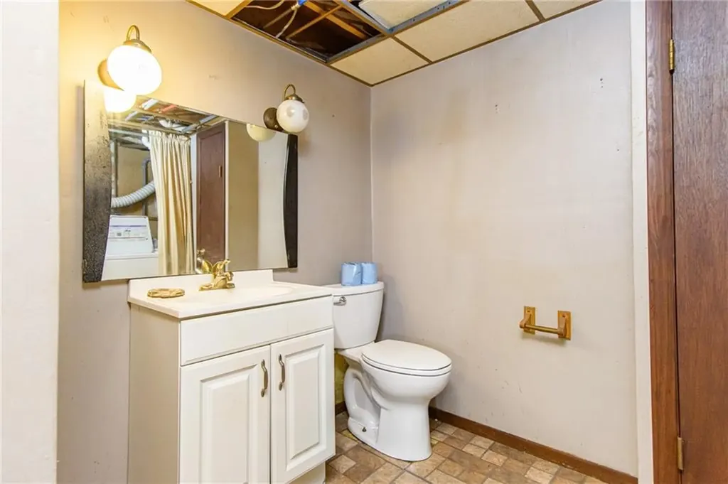 110 Leger Lane Tiverton RI 02878