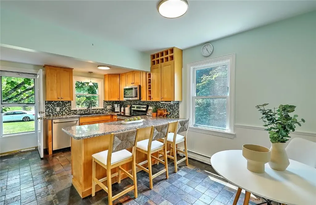 42 Chapel Road Barrington RI 02806