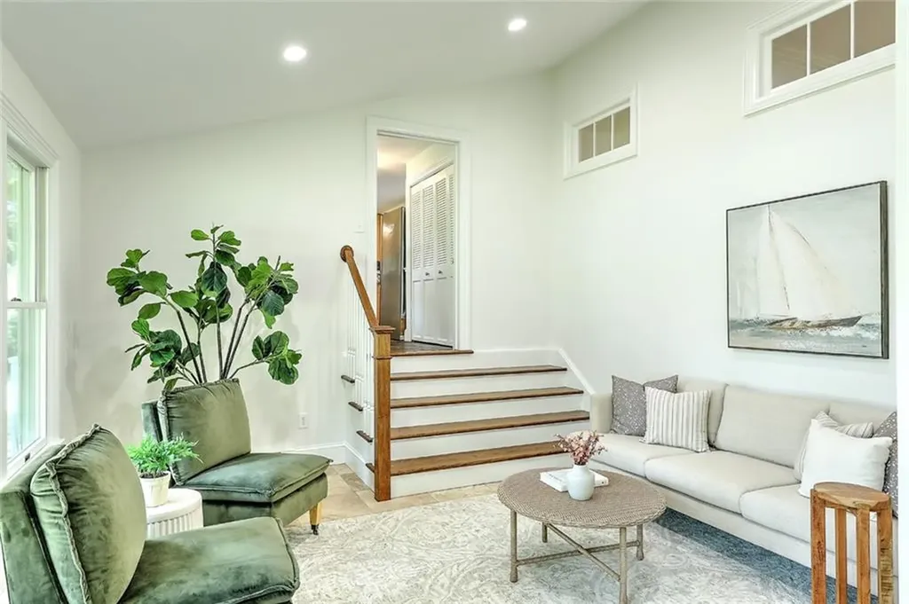 42 Chapel Road Barrington RI 02806