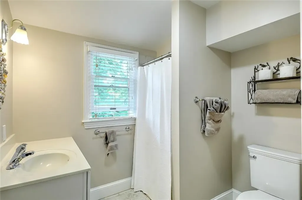 42 Chapel Road Barrington RI 02806