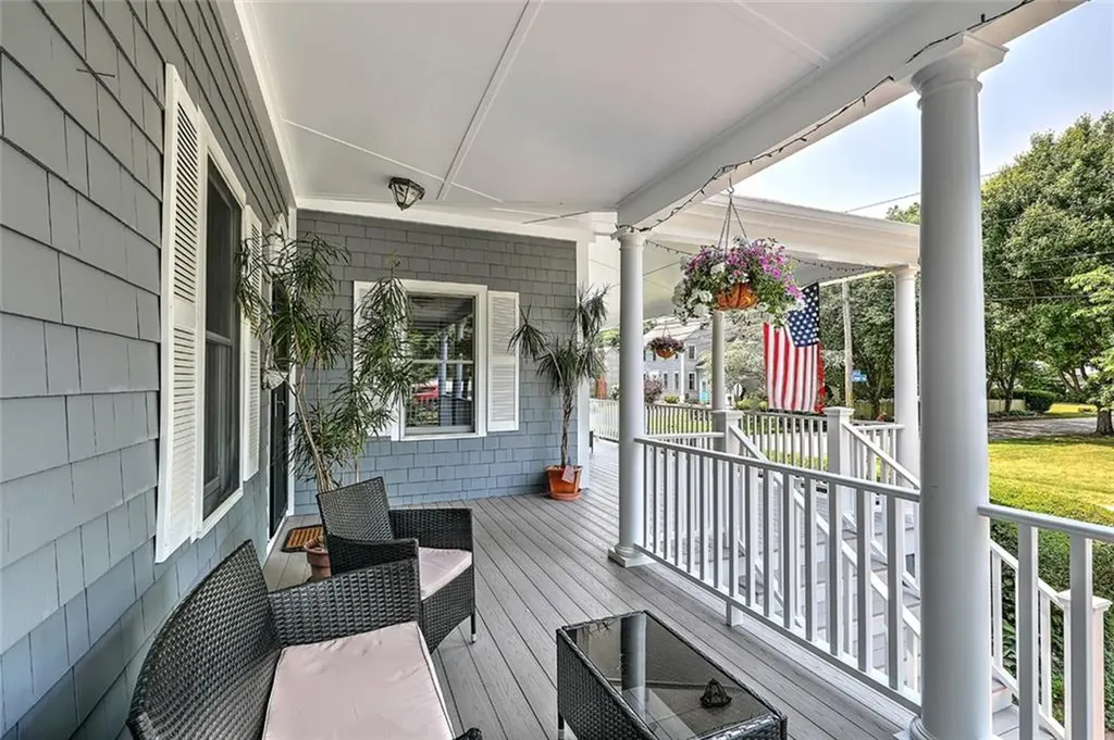 42 Chapel Road Barrington RI 02806