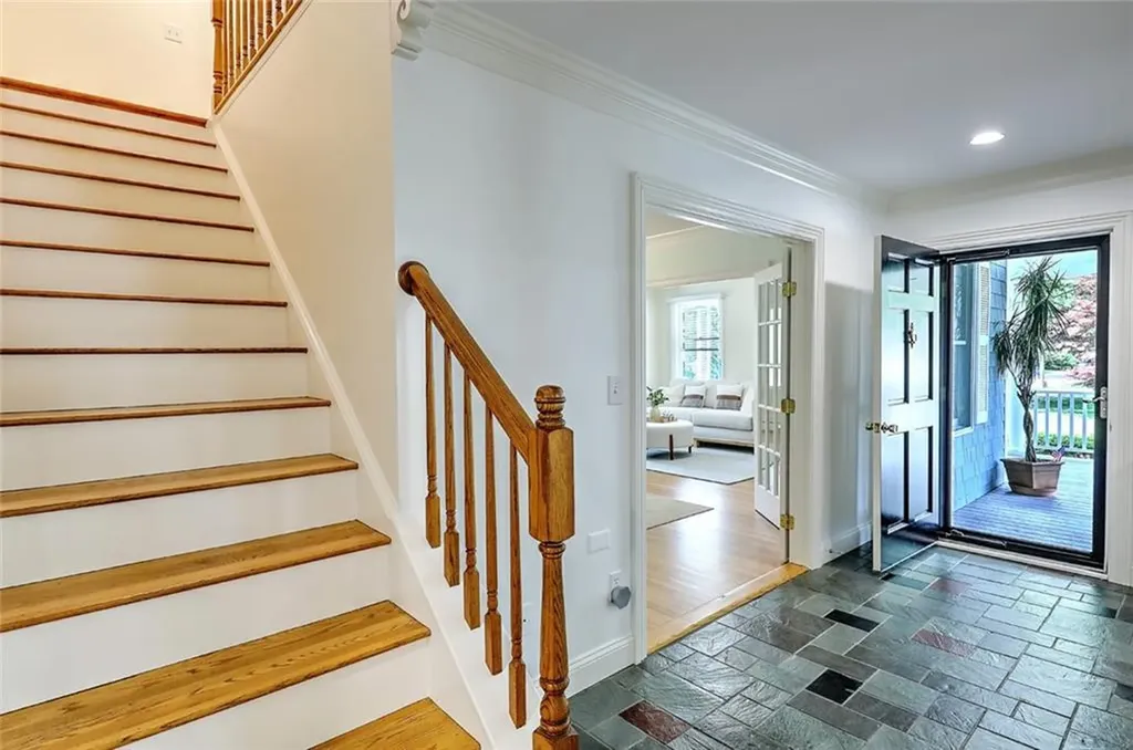 42 Chapel Road Barrington RI 02806