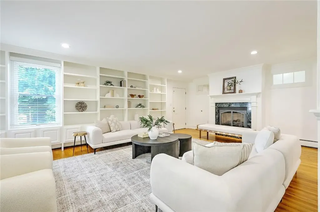 42 Chapel Road Barrington RI 02806
