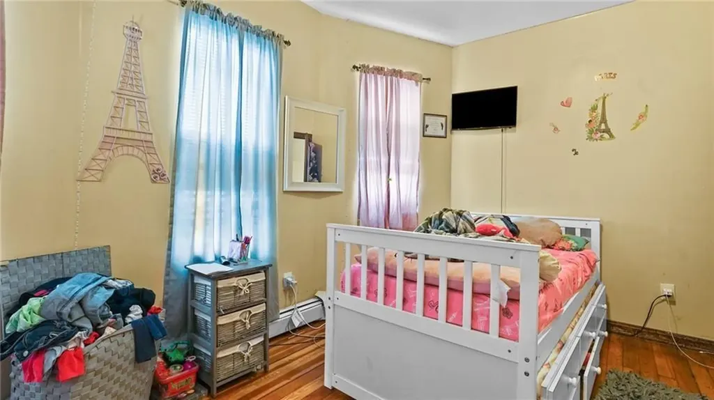 40 42 Norwich Avenue Providence RI 02905
