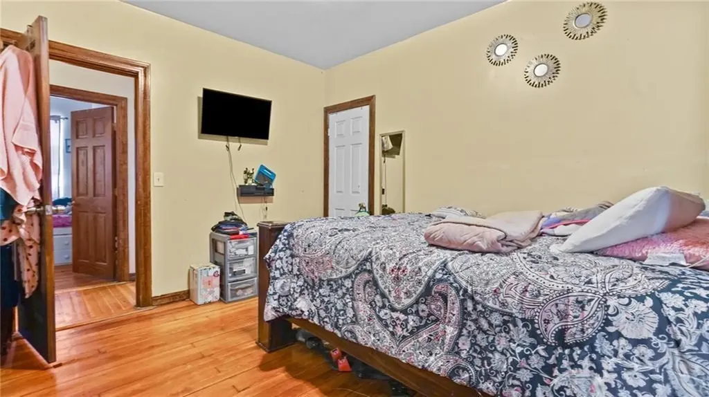 40 42 Norwich Avenue Providence RI 02905