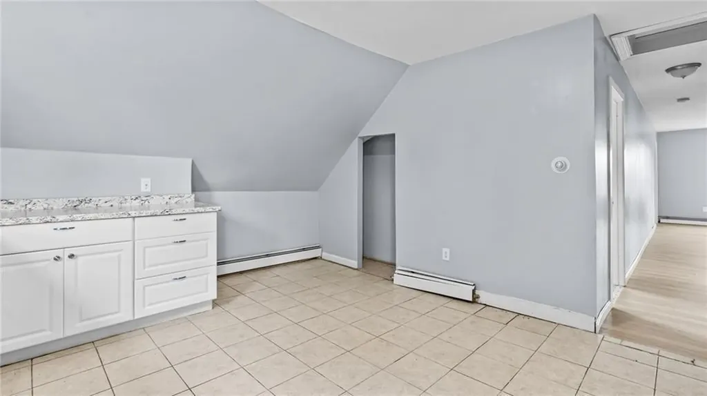 40 42 Norwich Avenue Providence RI 02905