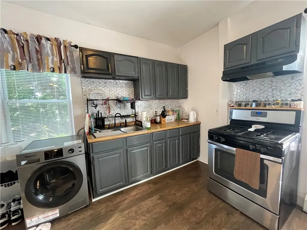 40 42 Norwich Avenue Providence RI 02905