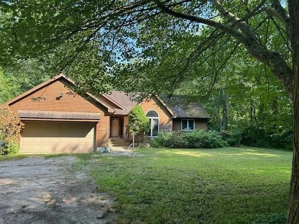 109 Burdickville Road Charlestown RI 02813