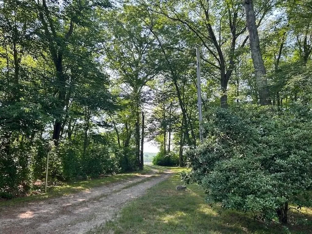 109 Burdickville Road Charlestown RI 02813