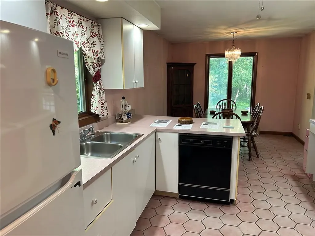 109 Burdickville Road Charlestown RI 02813