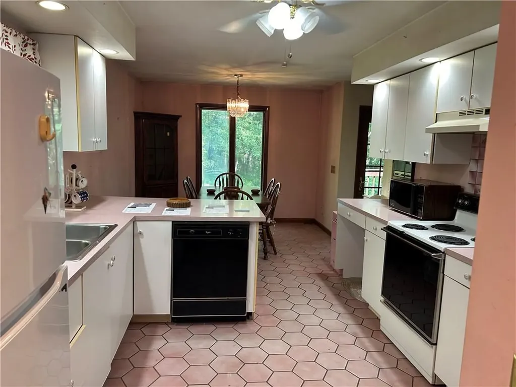 109 Burdickville Road Charlestown RI 02813