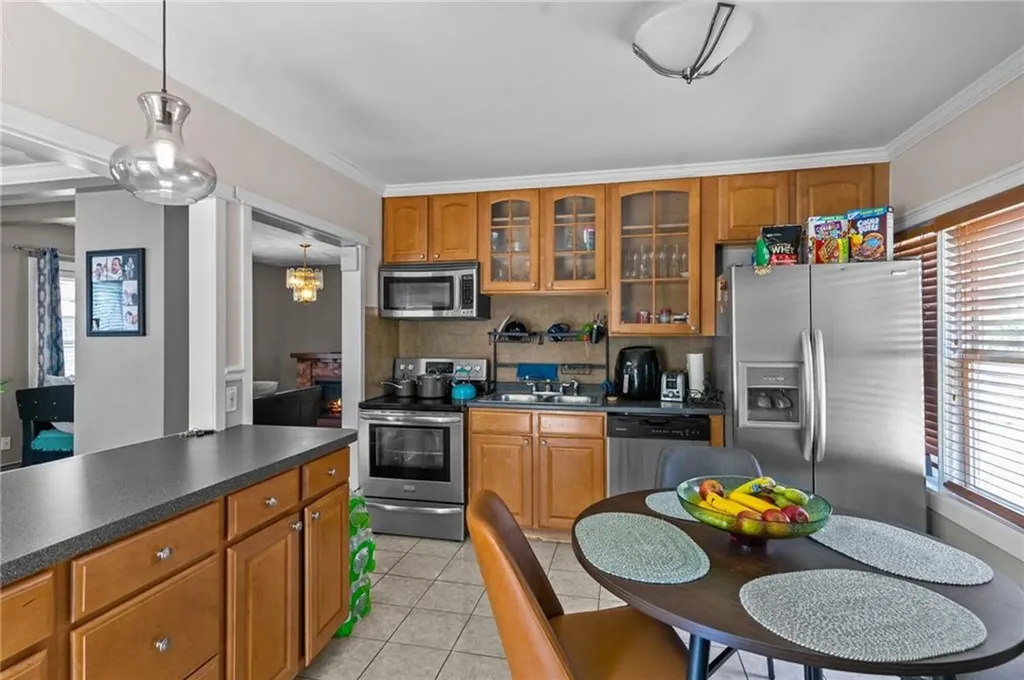 132 Columbine Avenue Pawtucket RI 02861
