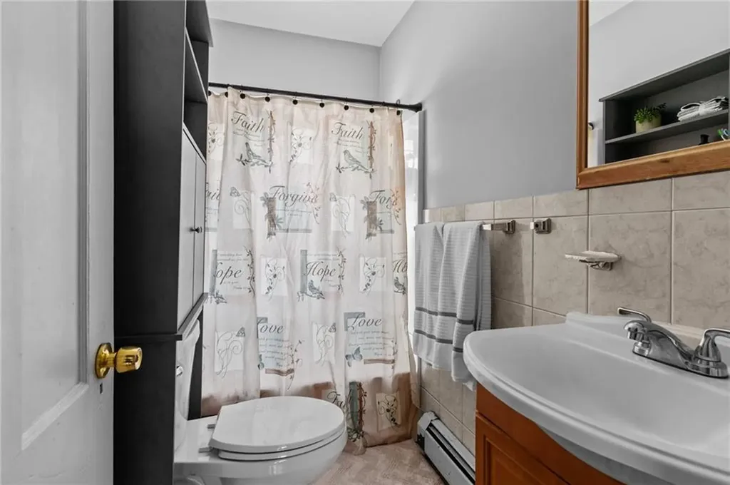 132 Columbine Avenue Pawtucket RI 02861