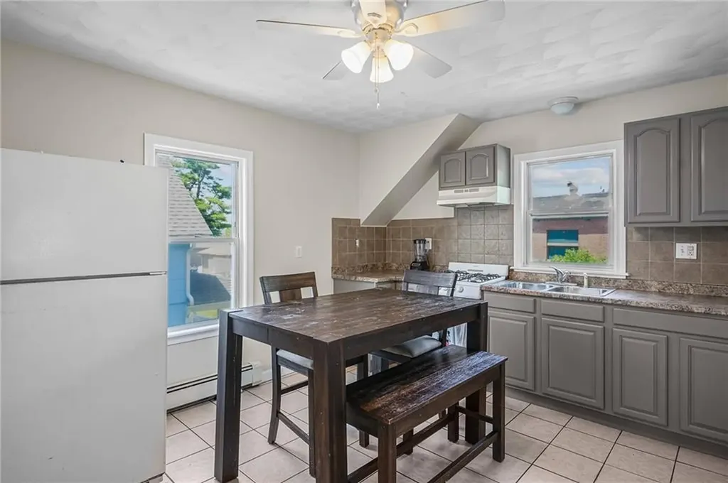 132 Columbine Avenue Pawtucket RI 02861