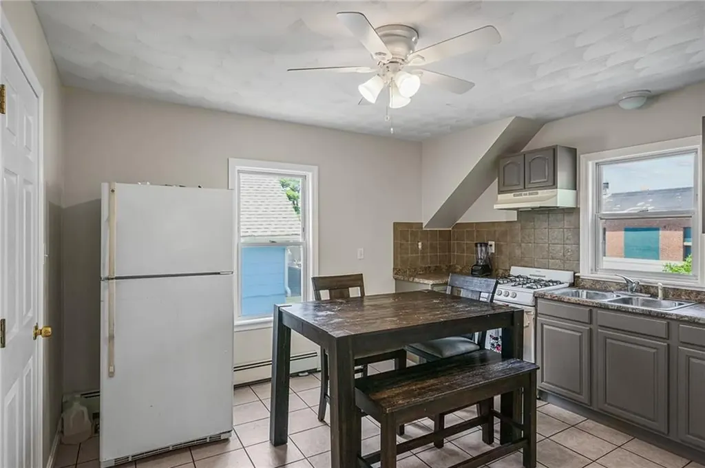 132 Columbine Avenue Pawtucket RI 02861
