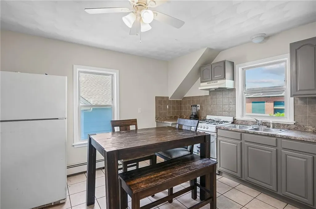 132 Columbine Avenue Pawtucket RI 02861