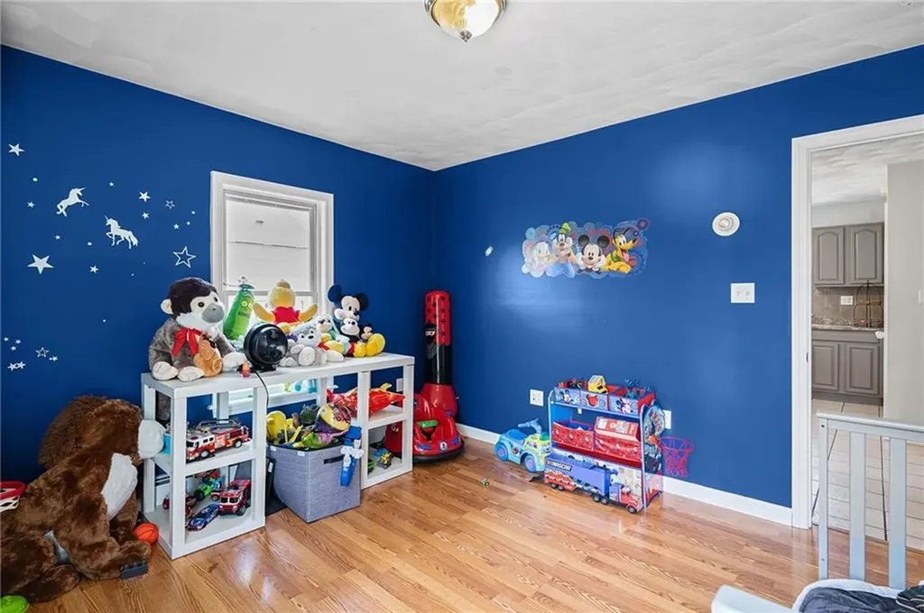 132 Columbine Avenue Pawtucket RI 02861