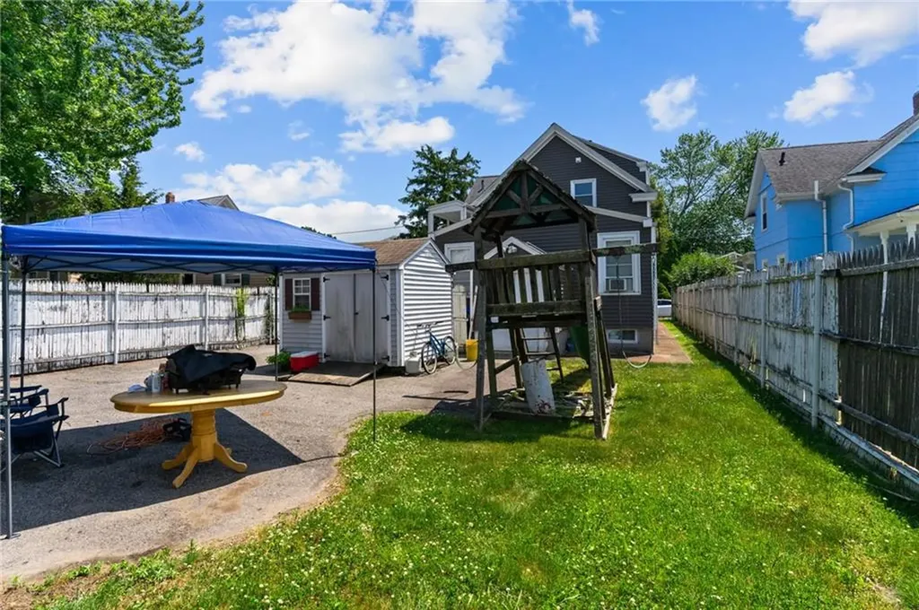 132 Columbine Avenue Pawtucket RI 02861