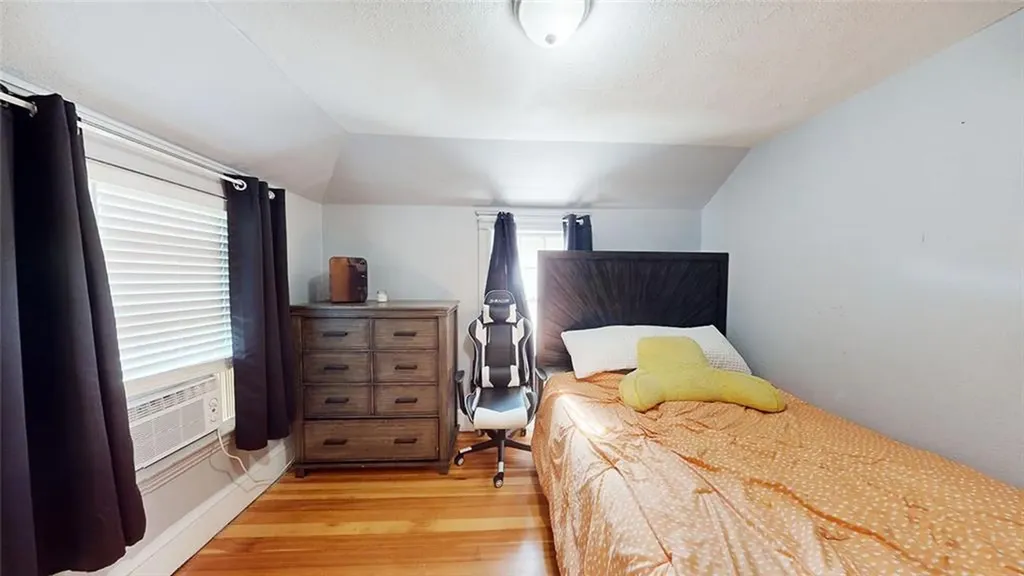 21 Avenue B Woonsocket RI 02895