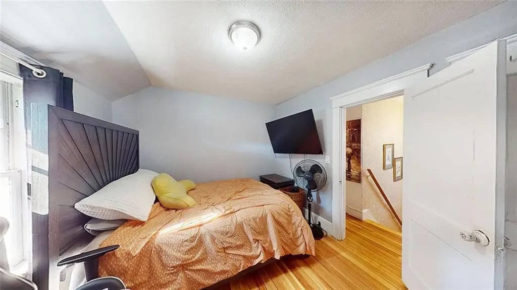 21 Avenue B Woonsocket RI 02895