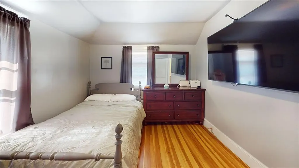 21 Avenue B Woonsocket RI 02895